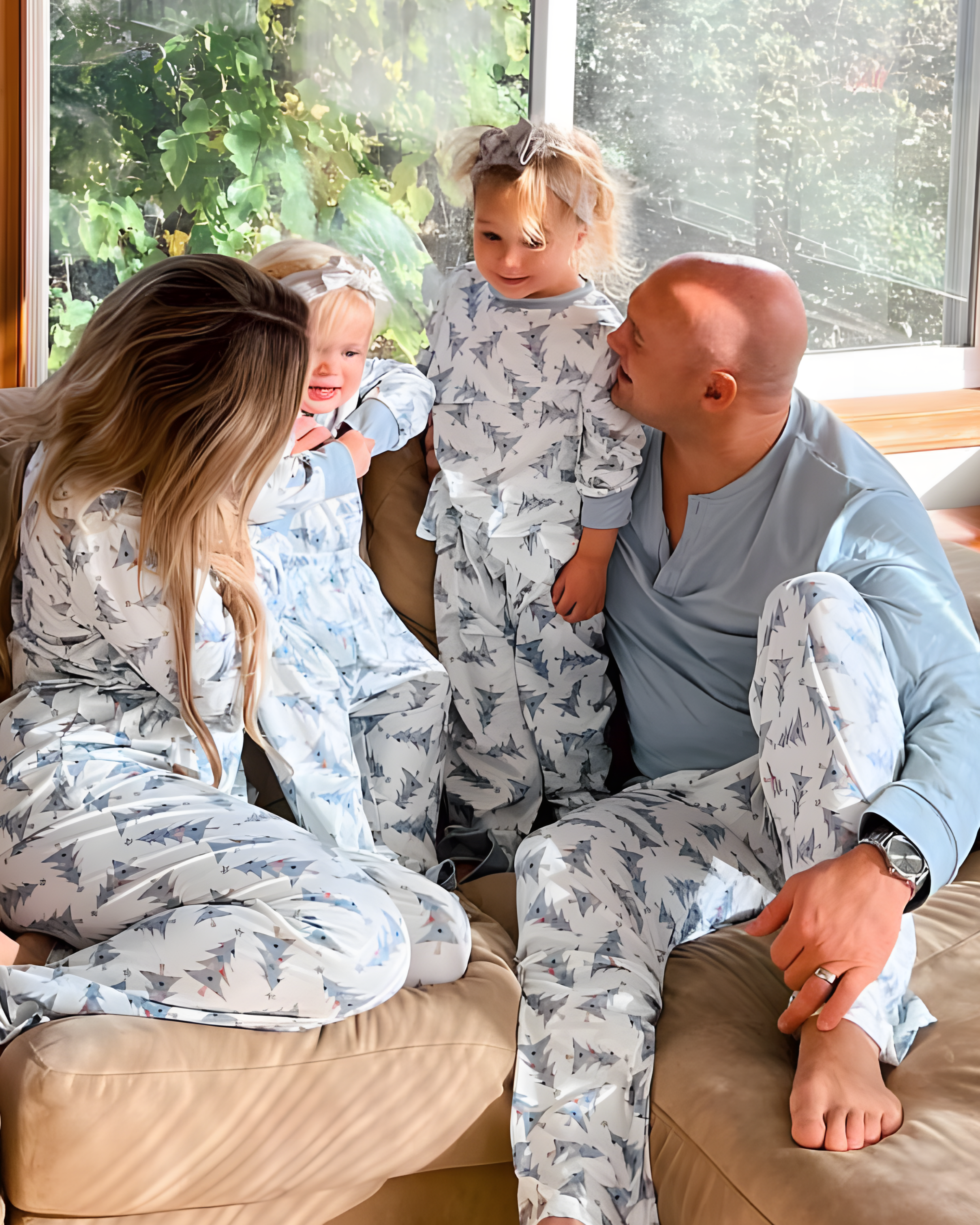 Tree Delight – Passender Weihnachtspyjama für die ganze Familie