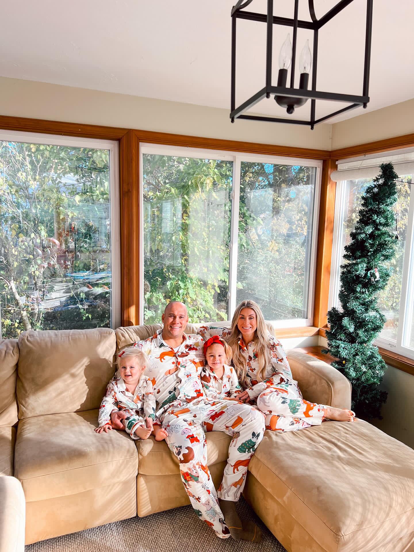 Merry Pups – Passender Weihnachtspyjama für die ganze Familie